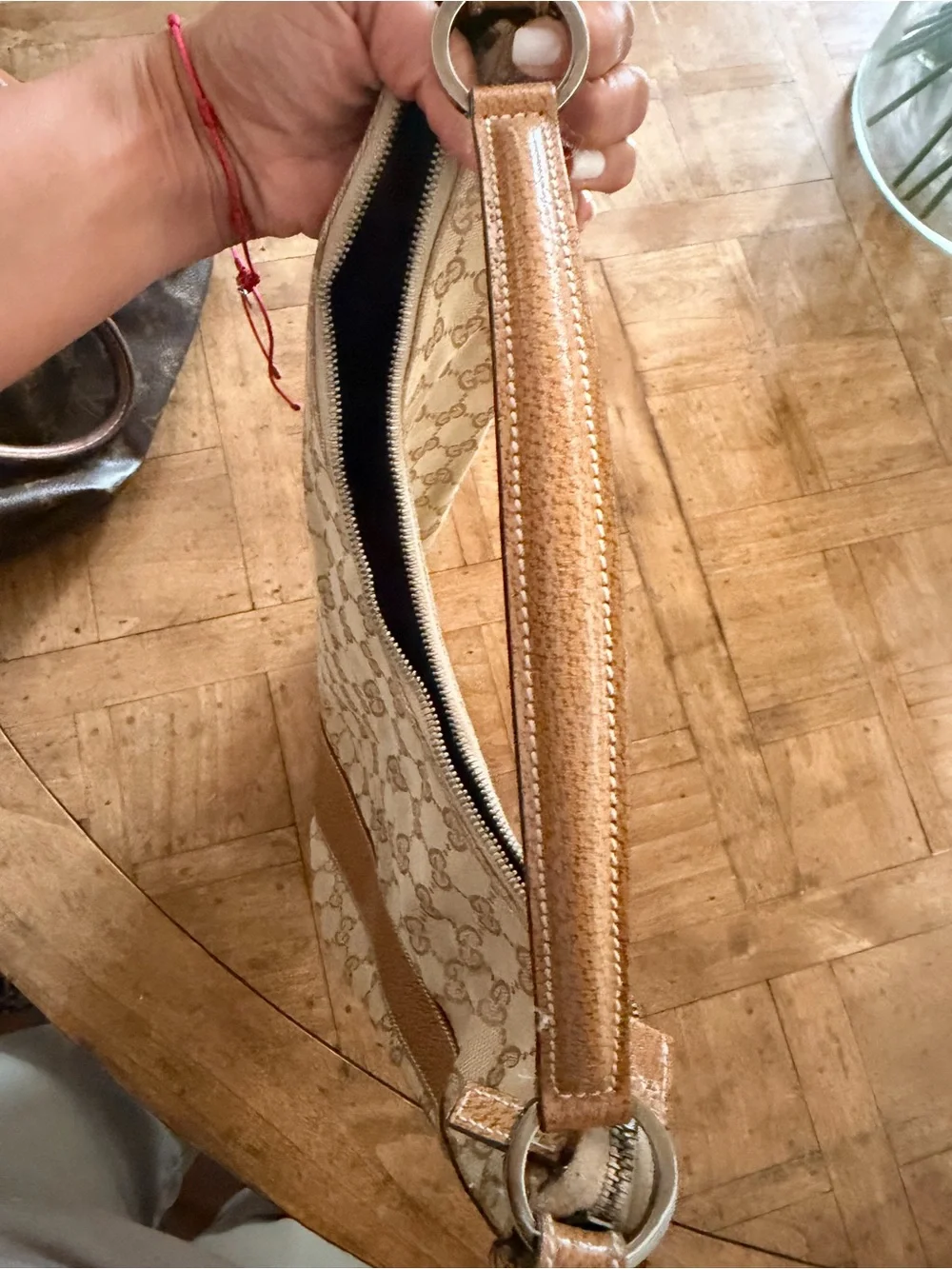 Gucci soft beige